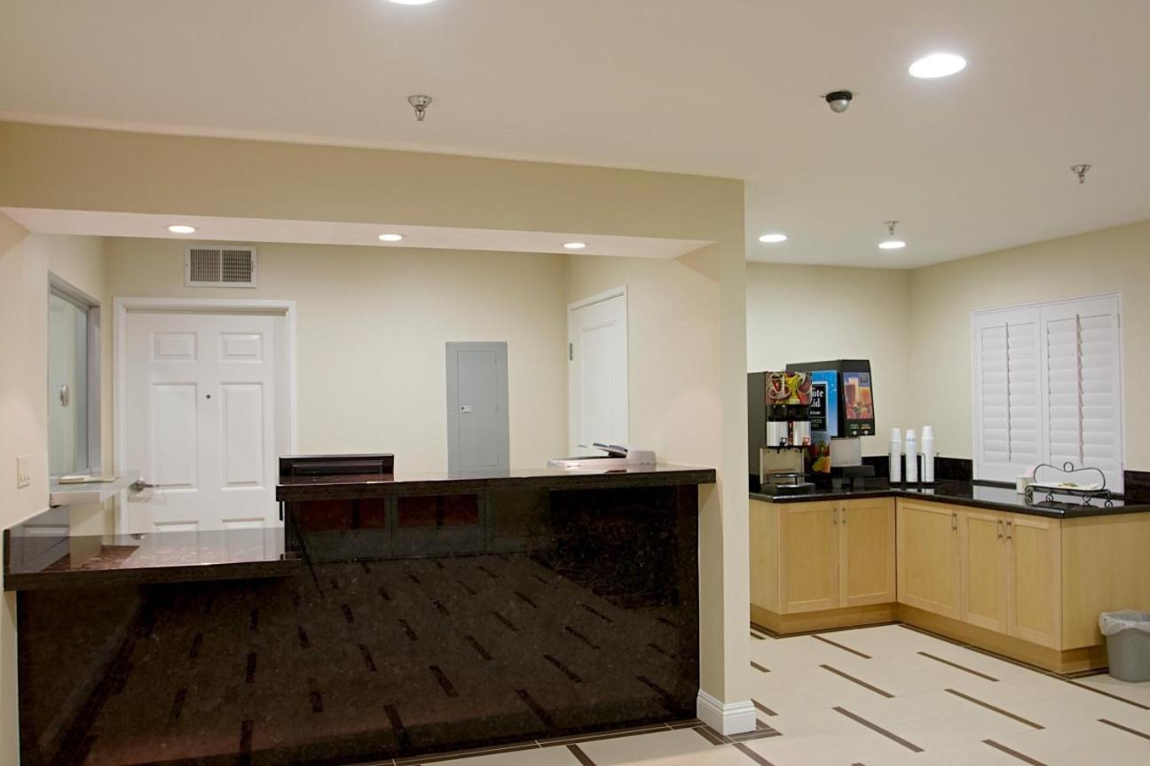 Burbank Inn And Suites Wnętrze zdjęcie