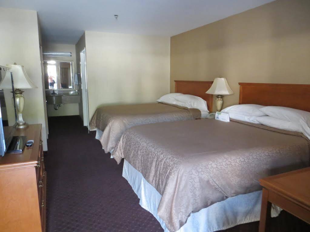 Burbank Inn And Suites Zewnętrze zdjęcie